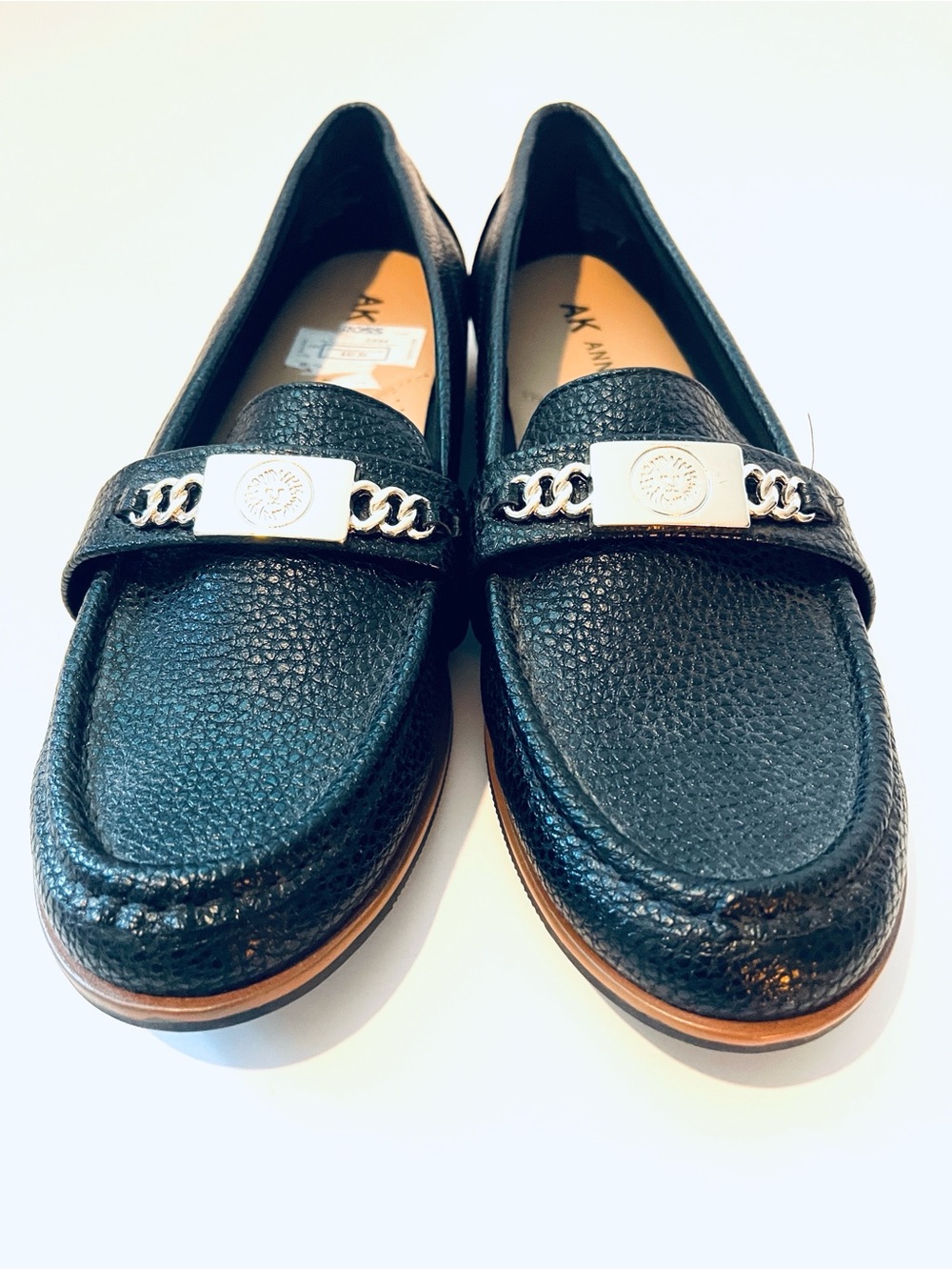 Anne Klein Like New Black Leather Loafers with Silver Chain Accent sz 10